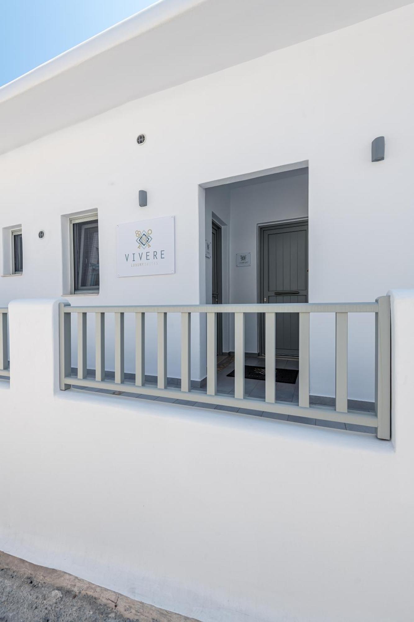 Vivere Luxury Suites Pera Gyalos Exterior foto